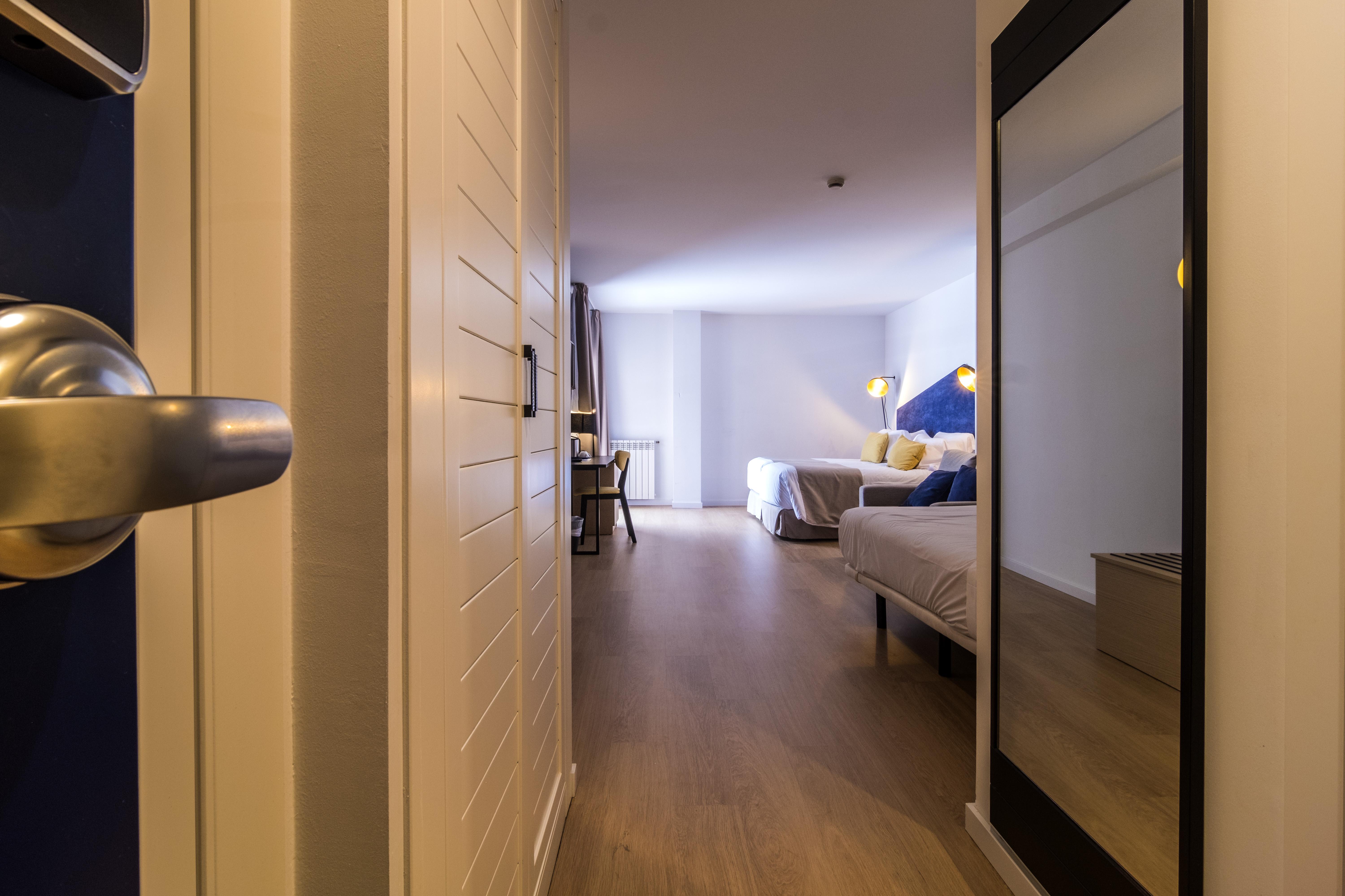 Aj Hotel And Spa กานีโญ ภายนอก รูปภาพ
