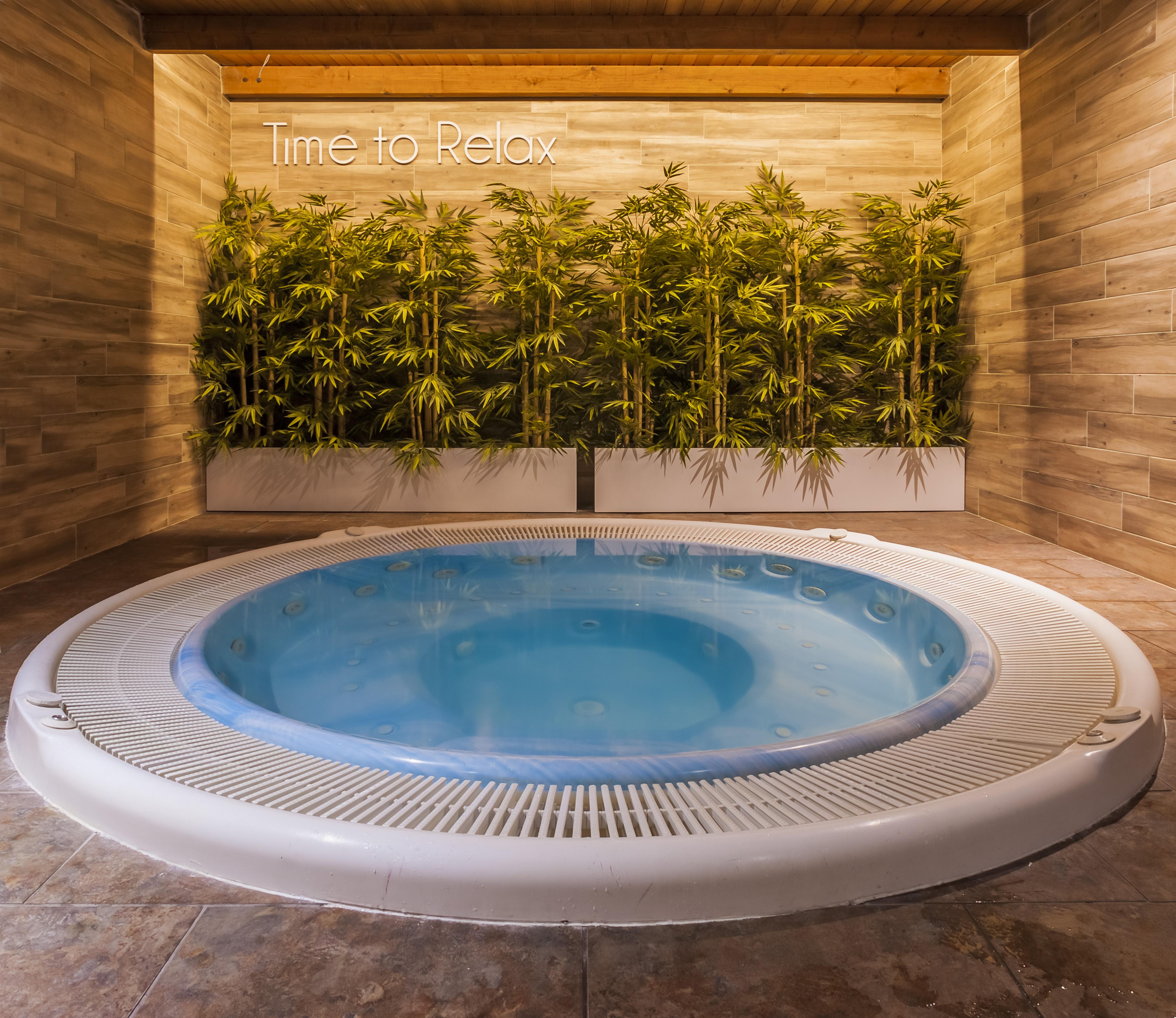 Aj Hotel And Spa กานีโญ ภายนอก รูปภาพ