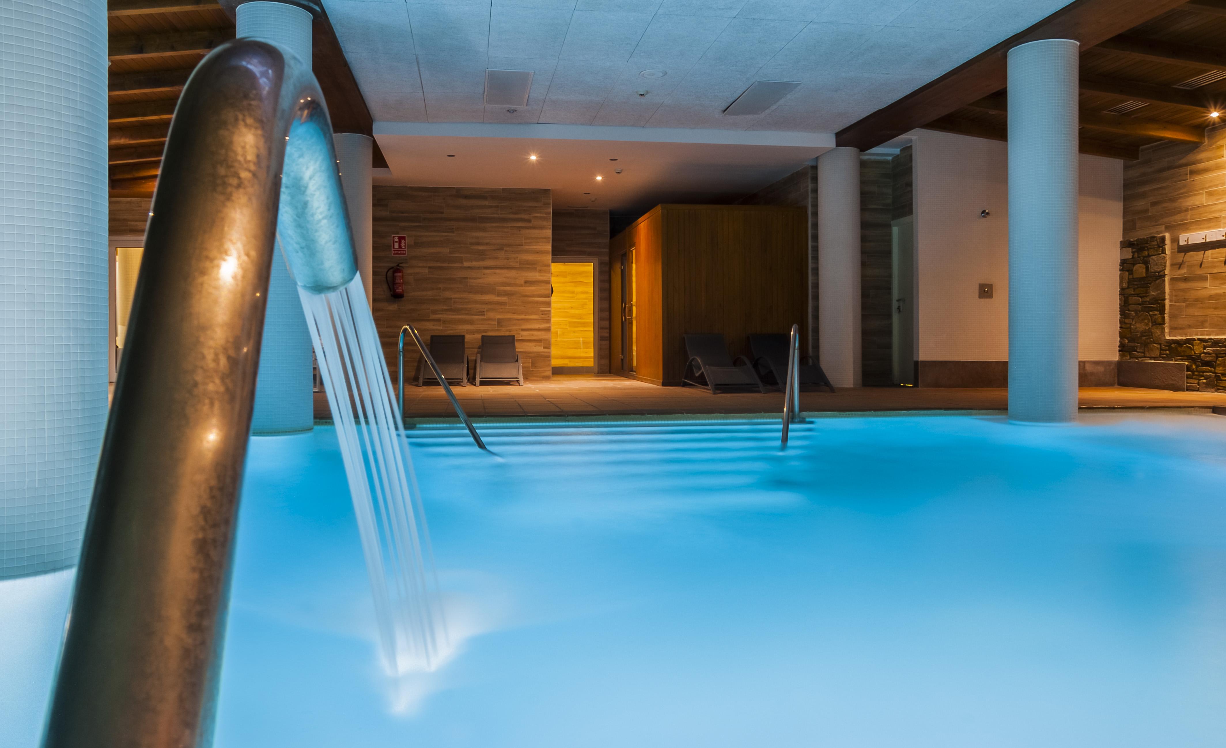 Aj Hotel And Spa กานีโญ ภายนอก รูปภาพ